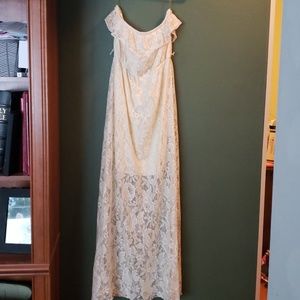 Cute maxi dress!